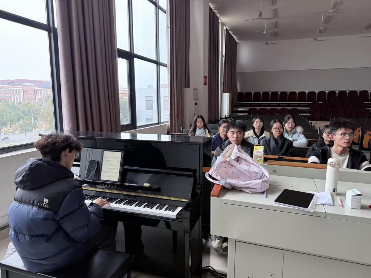 826fdbf43853b7ef9ee92aec02e61384